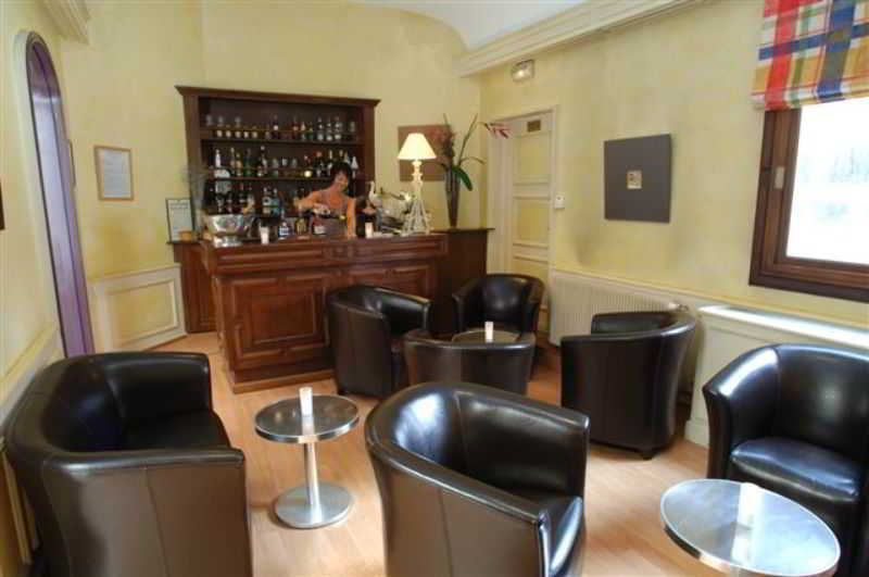 Logis Hotel De Bourgogne - Mâcon Restaurant foto